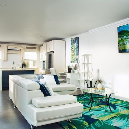 La Vue De Basseterre Apartments - Luxury In Bird Rock Εξωτερικό φωτογραφία