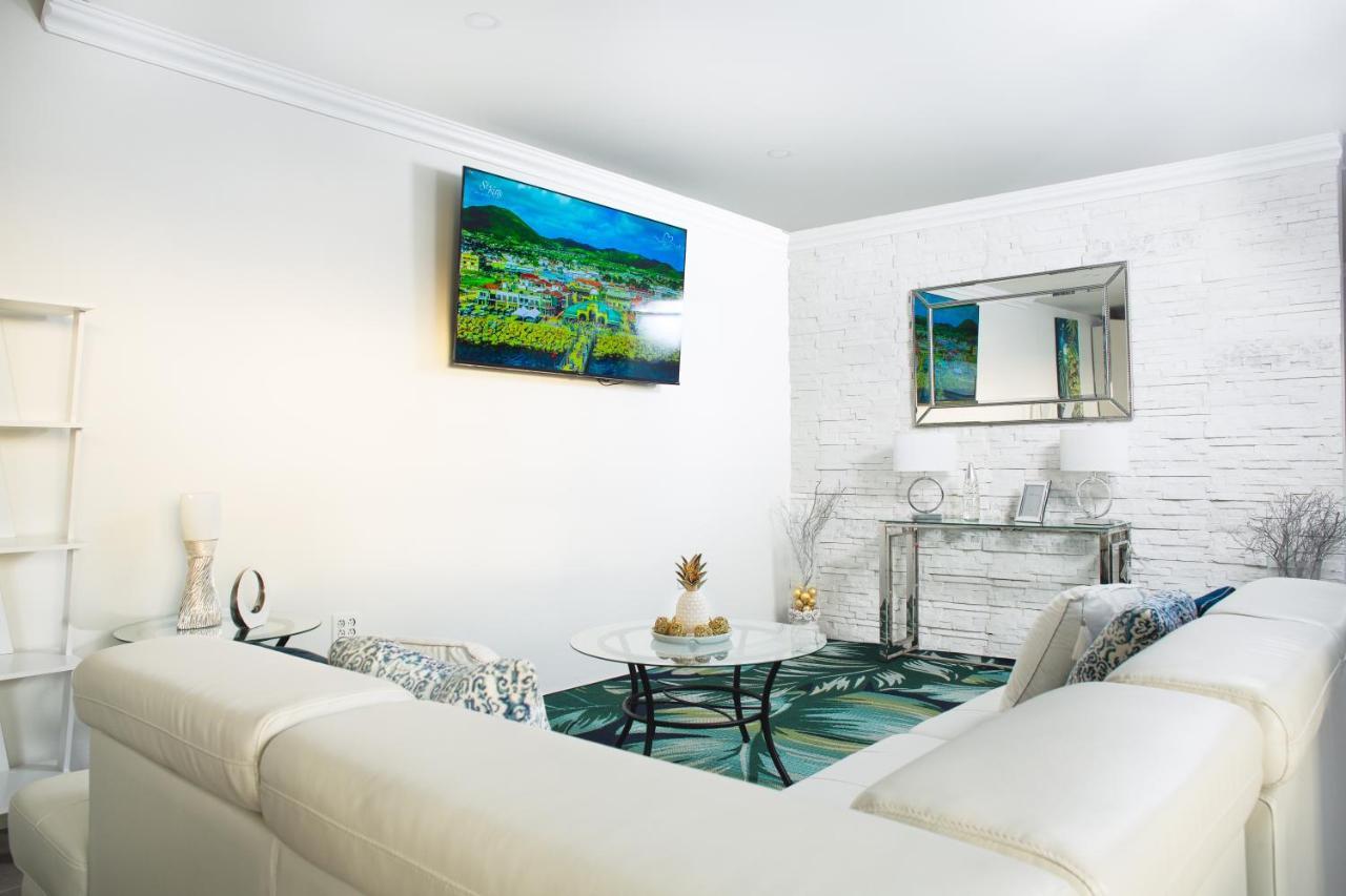 La Vue De Basseterre Apartments - Luxury In Bird Rock Εξωτερικό φωτογραφία