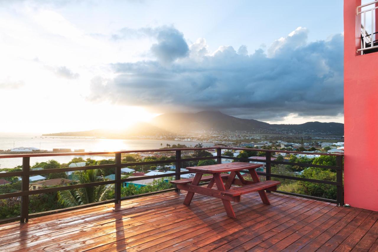 La Vue De Basseterre Apartments - Luxury In Bird Rock Εξωτερικό φωτογραφία